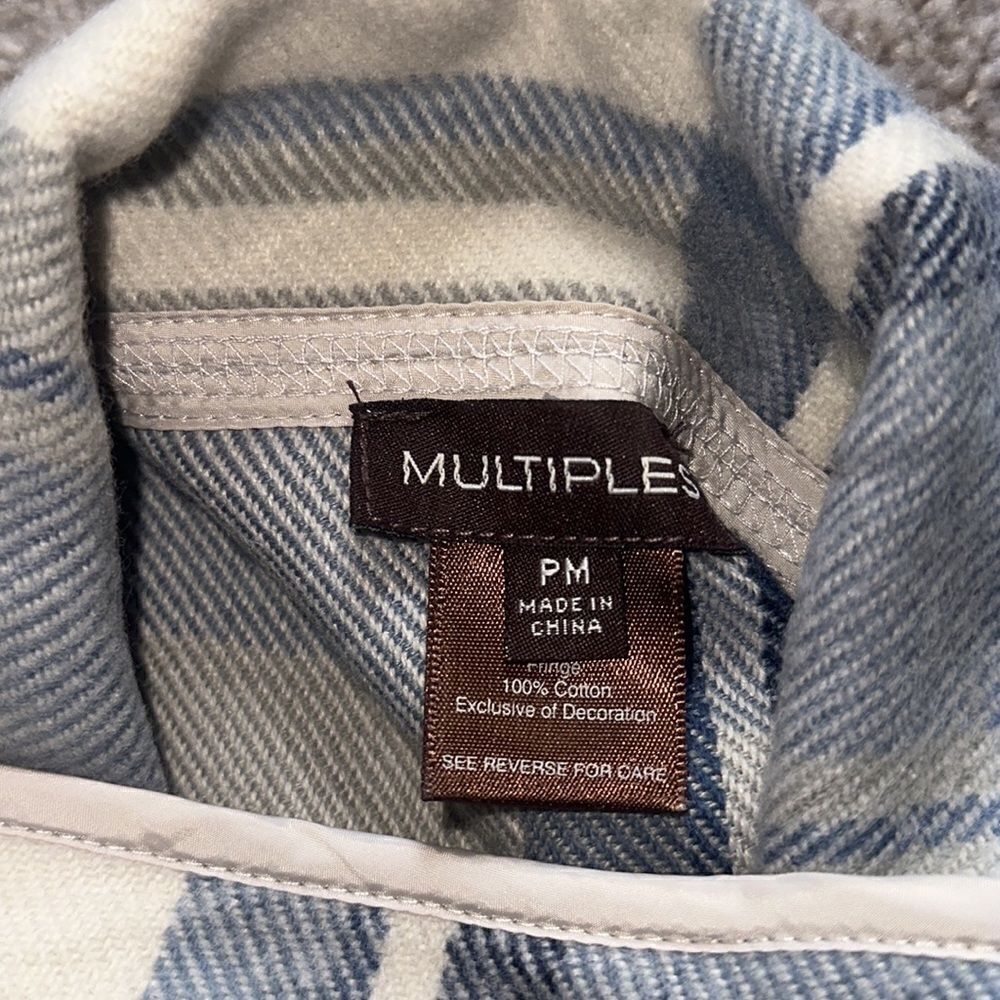 Multiples Plaid Jacket! - Picture 11 of 15